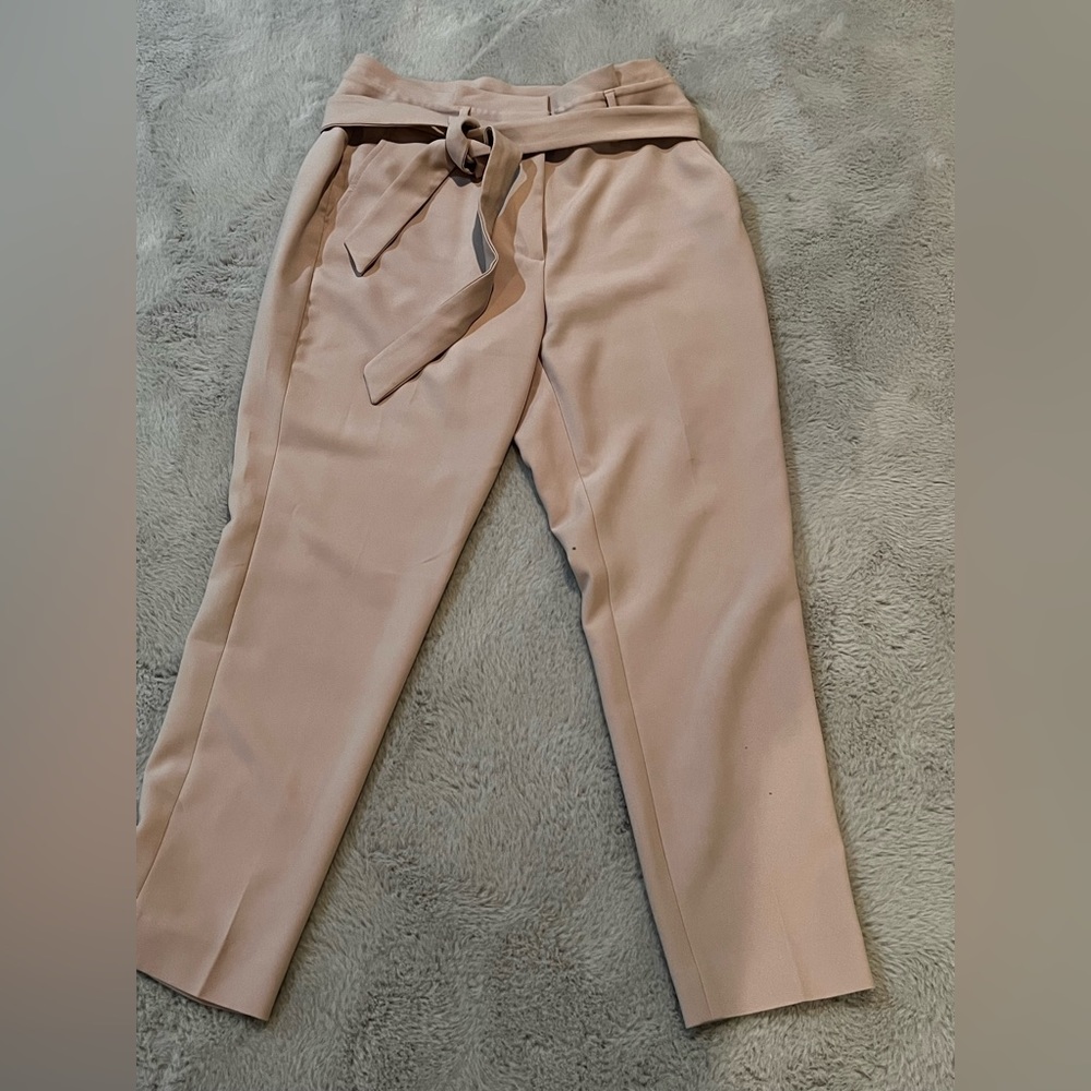 Tapered leg pant